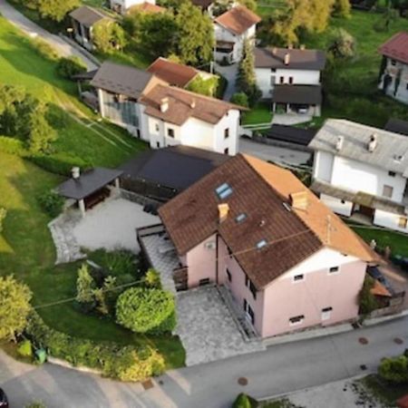 House Maharac With 3 Apartments Till 18 Persons Kamno Exteriér fotografie