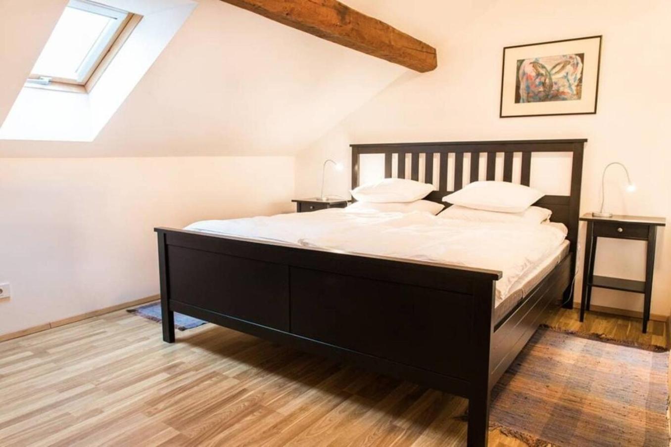 House Maharac With 3 Apartments Till 18 Persons Kamno Exteriér fotografie