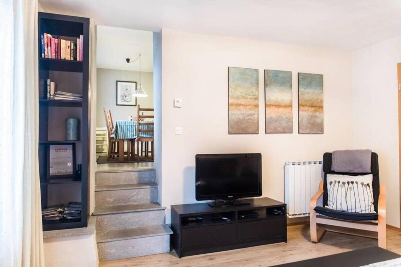 House Maharac With 3 Apartments Till 18 Persons Kamno Exteriér fotografie