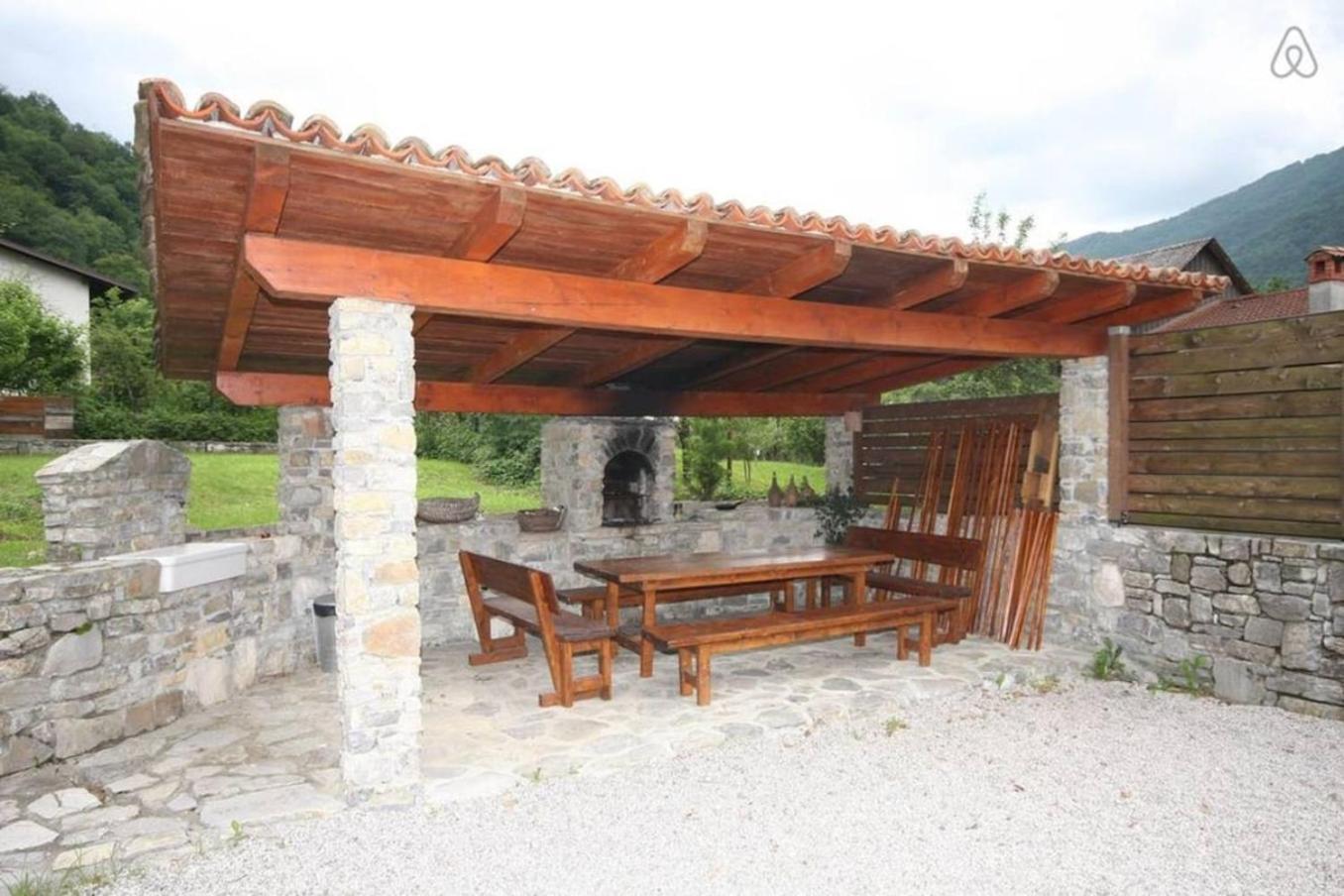House Maharac With 3 Apartments Till 18 Persons Kamno Exteriér fotografie